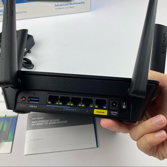 Linksys Black AC2200 MU-MIMO Tri-Band Router New With Box - Picture 5 of 7